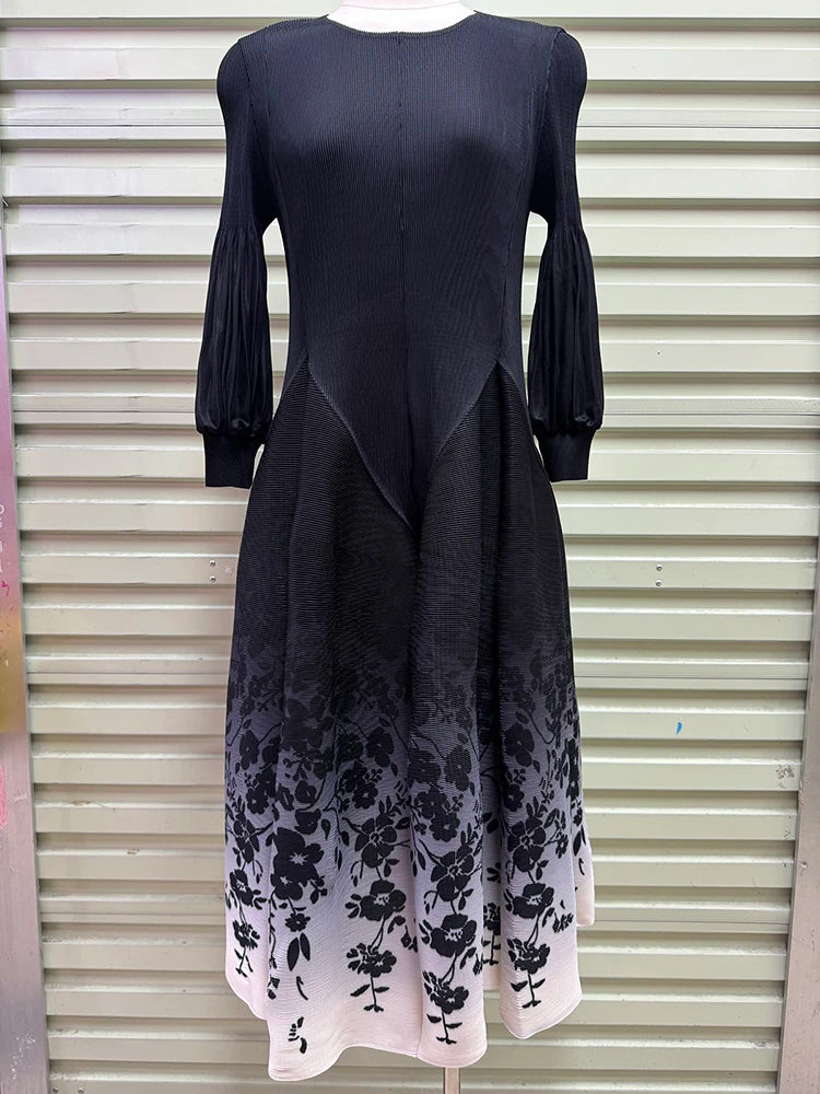 Hepburn-Style Pleated Printed Long Dress – Elastic Plus Size